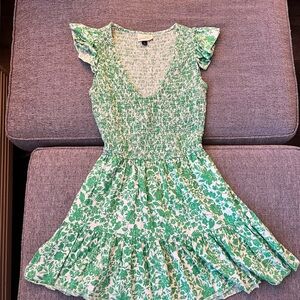 UNIVERSAL THREAD Floral Print Ruffle Short Sleeve Smocked Dress Green Size S